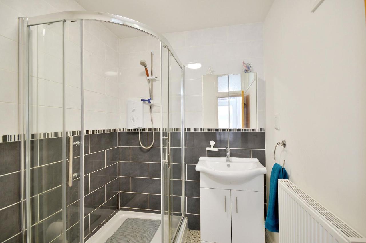 סקארבורו Spacious Modern Ground Floor Apartment, For Up To 6 Guests מראה חיצוני תמונה