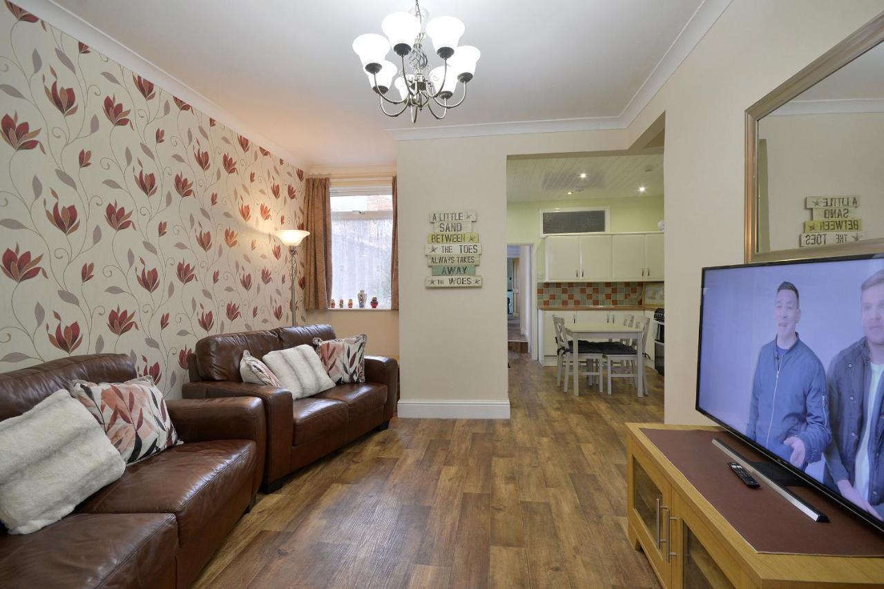 סקארבורו Spacious Modern Ground Floor Apartment, For Up To 6 Guests מראה חיצוני תמונה