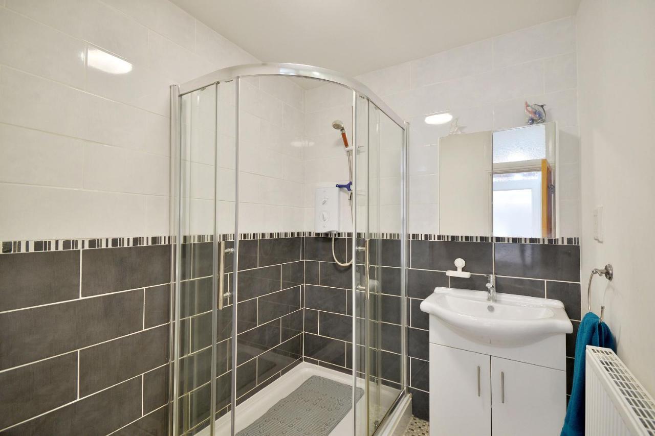 סקארבורו Spacious Modern Ground Floor Apartment, For Up To 6 Guests מראה חיצוני תמונה